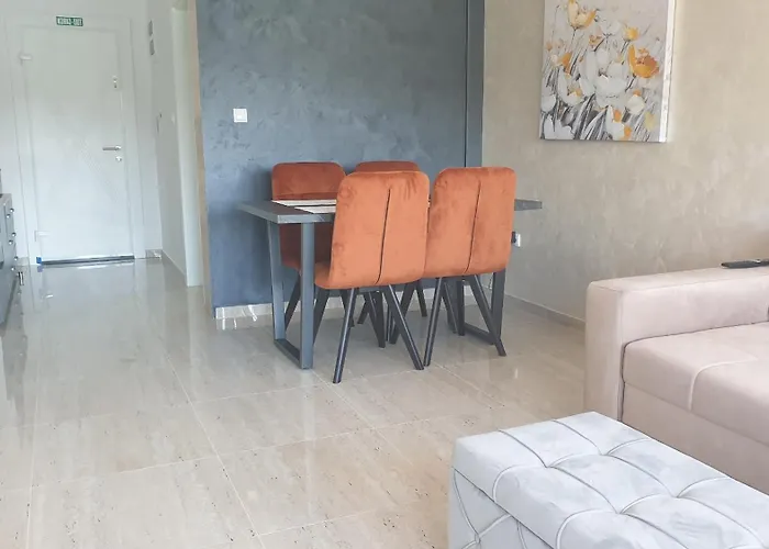 4 Bmb Апартаменты *